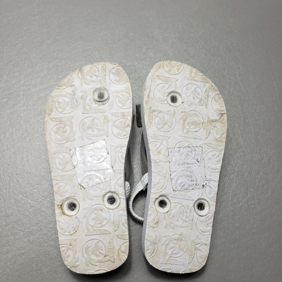 3/$15 toddler girls Island club whitebow flip flops size 10 - Picture 4 of 6